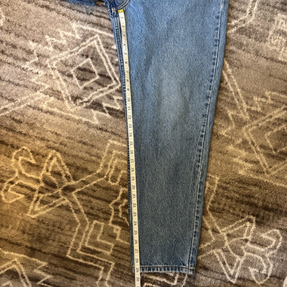 Vintage Levi’s 550 Relaxed Tapered Denim - Picture 6 of 7